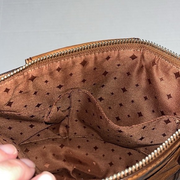 VTG-fossil-Boho, Marlow Crossbody Chestnut pebbled leather Crossbody purse/bag - Picture 9 of 16